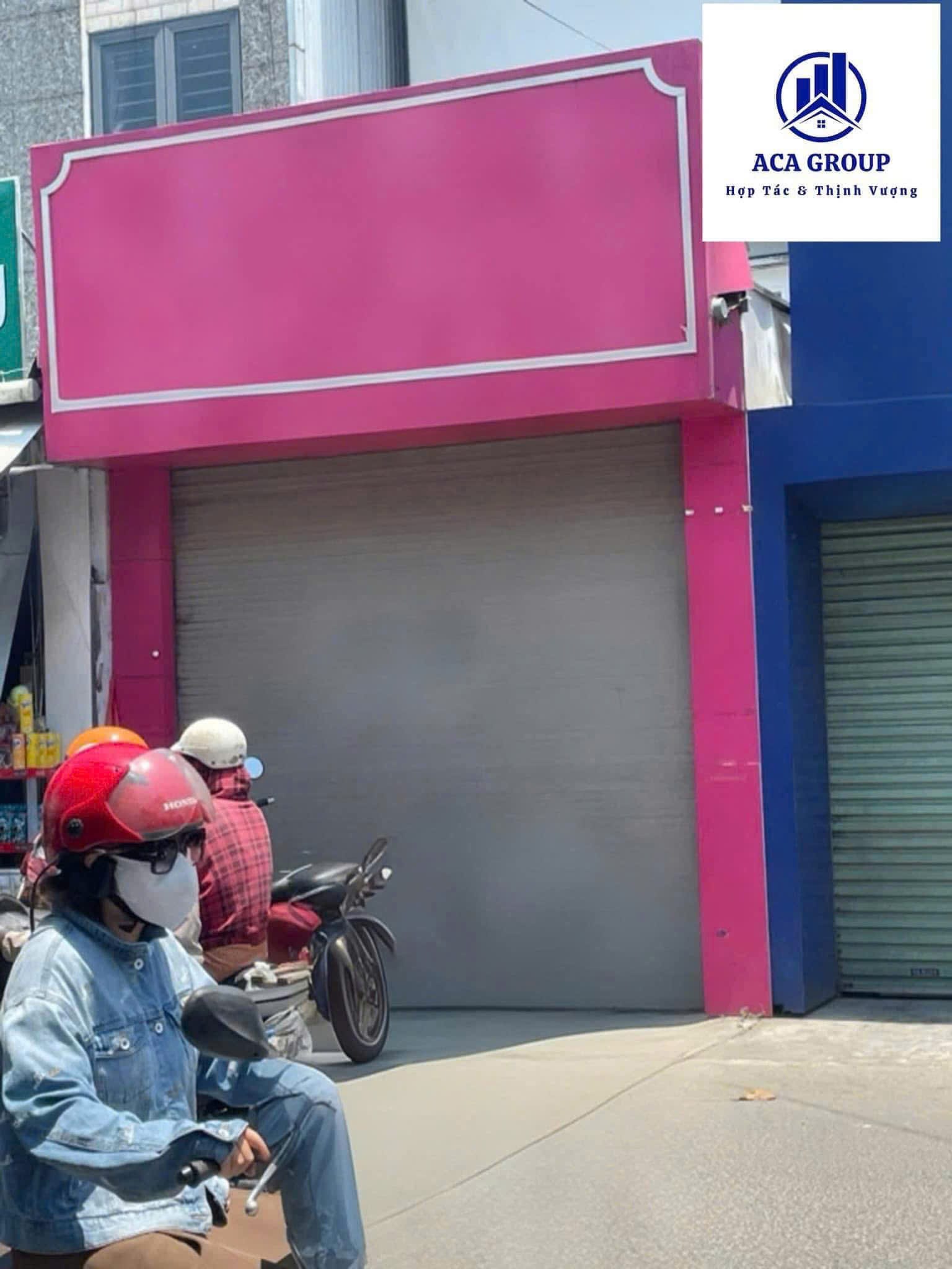 z7284155626926_6195b7ade250652e3da968589505119f-min